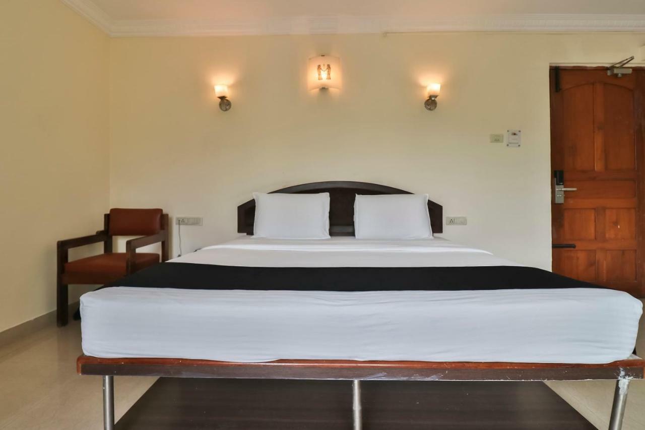 Palette - Holiday Palms Hotel Bengaluru Zewnętrze zdjęcie